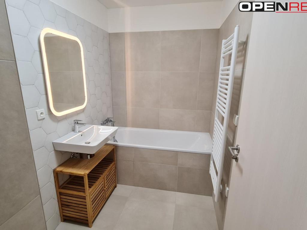 Pronájem bytu 2+kk 63 m2