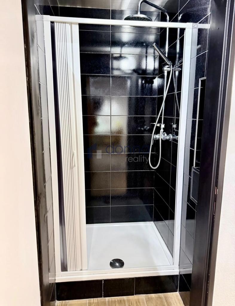 Pronájem bytu 1+kk 94 m2, Praha – náhled fotky 8