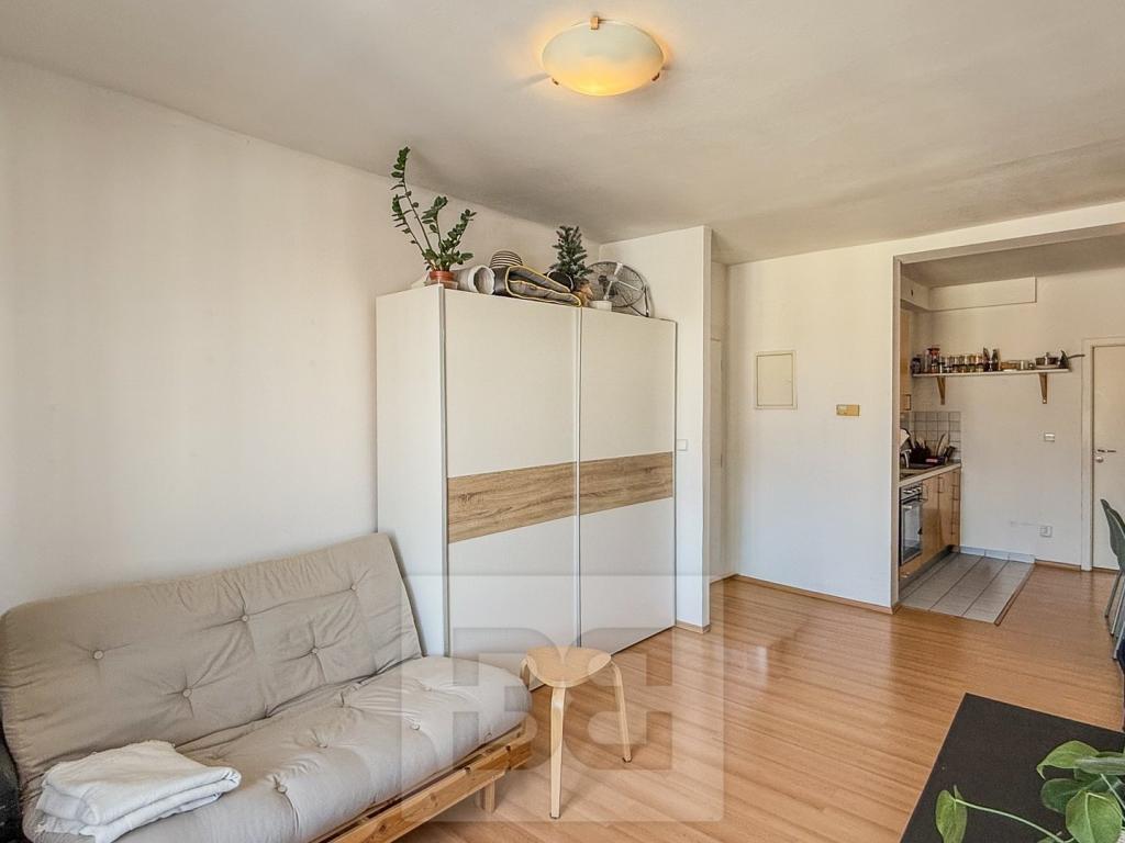 Pronájem bytu 2+kk 40 m2