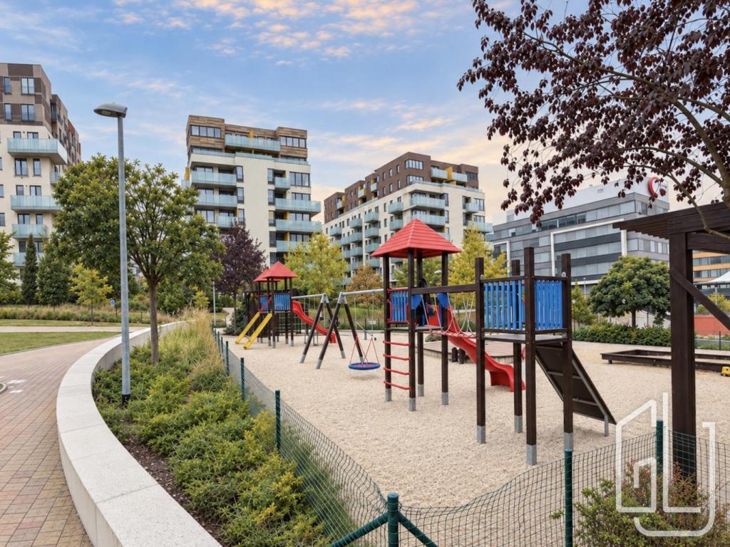Prodej bytu 2+kk 74 m2, Praha – náhled fotky 14