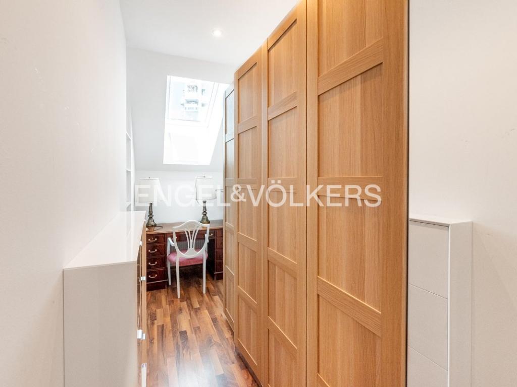 Pronájem bytu 4+kk 150 m2, Praha – náhled fotky 12