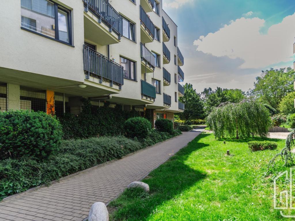 Prodej bytu 2+kk 56 m2, Praha – náhled fotky 8