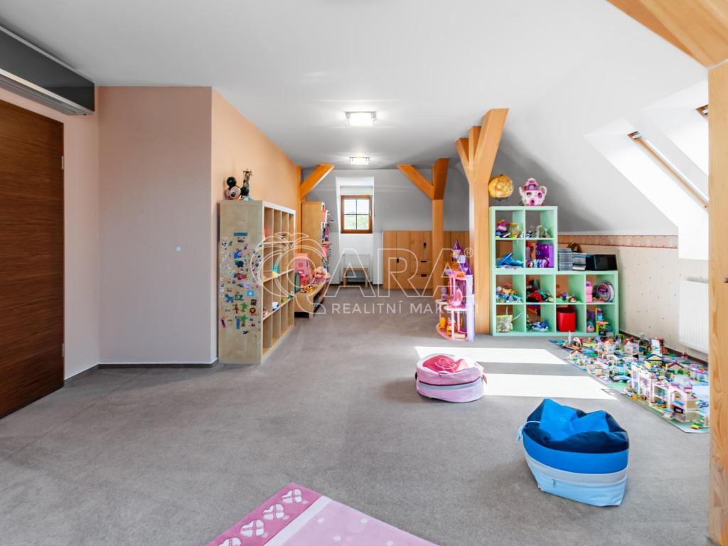 Pronájem bytu 4+kk 230 m2, Beroun – náhled fotky 22