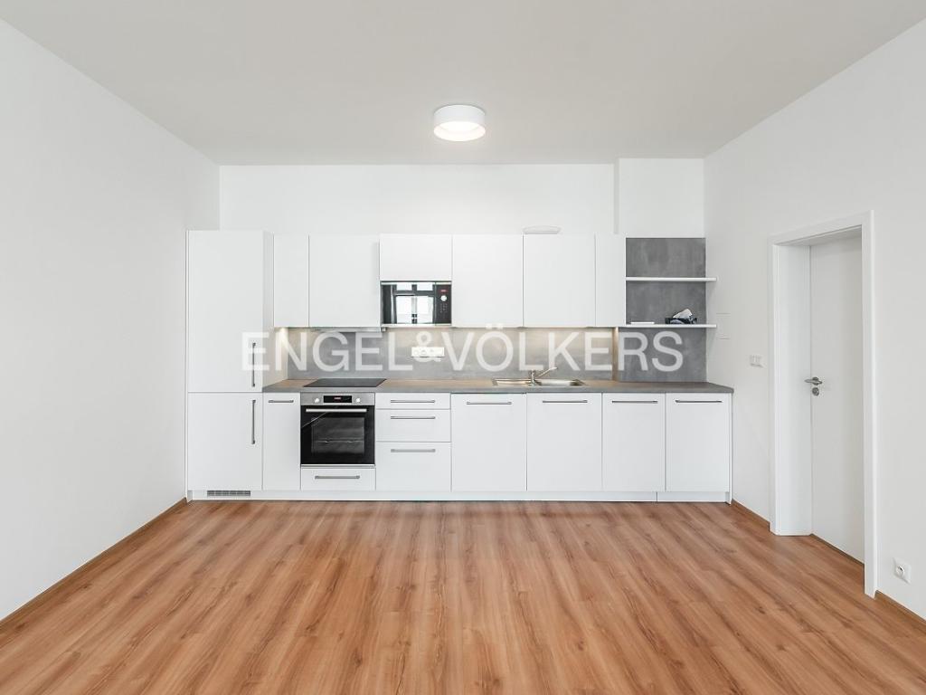 Pronájem bytu 2+kk 82 m2