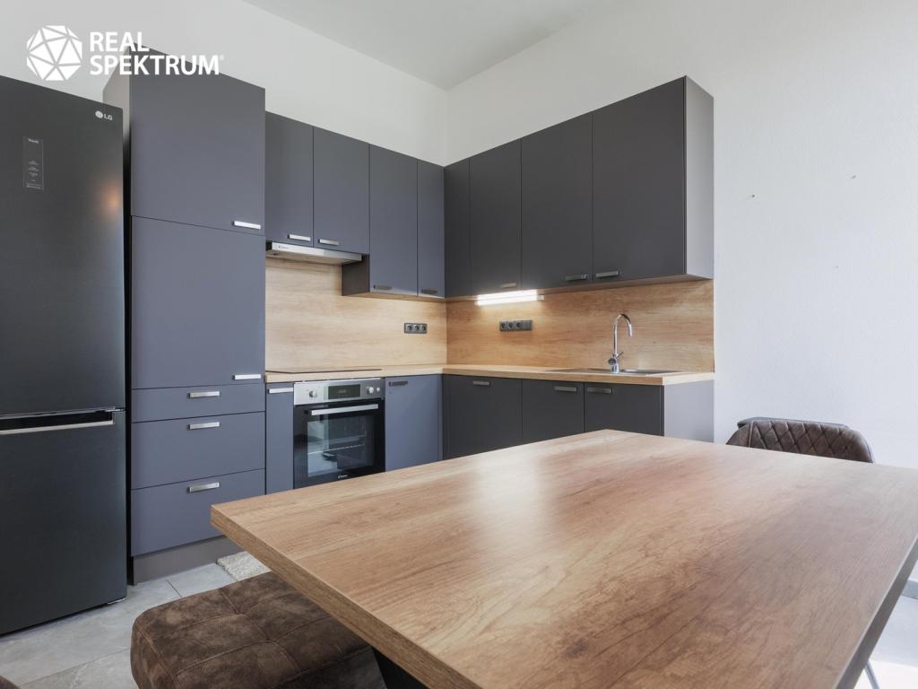 Prodej bytu 2+kk 81 m² – pohled 4