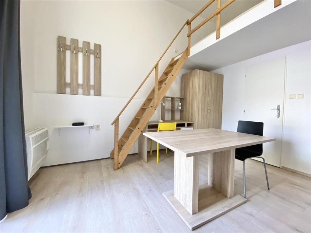 Pronájem bytu 1+kk 20 m2