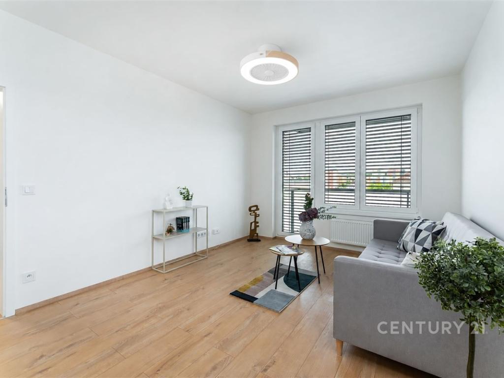 Pronájem bytu 2+kk 45 m² – pohled 6