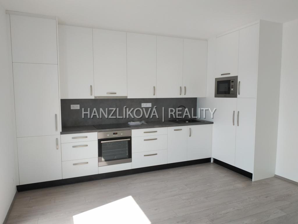 Pronájem bytu 1+kk 35 m2