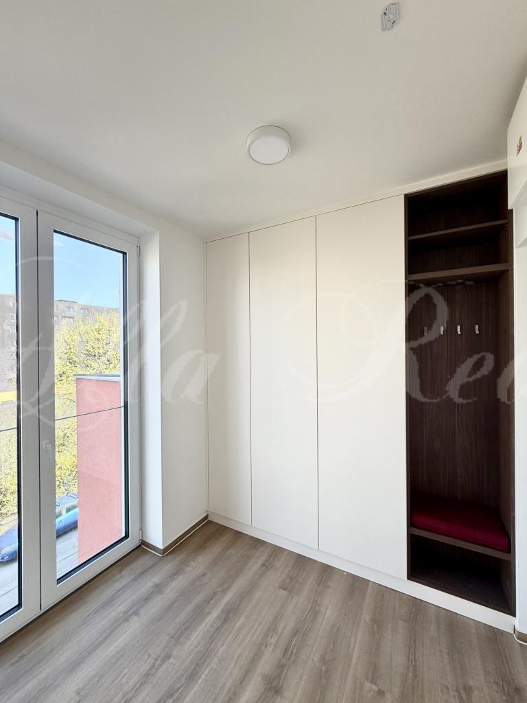 Pronájem bytu 1+kk 32 m2