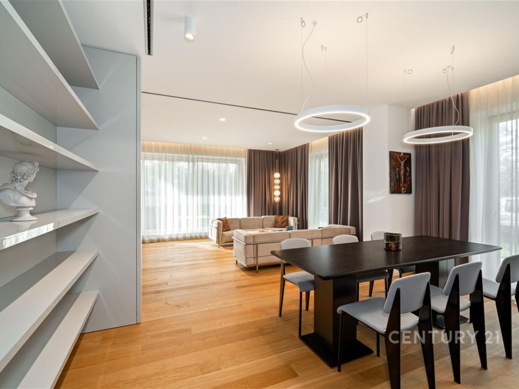Pronájem bytu 3+kk 137 m2