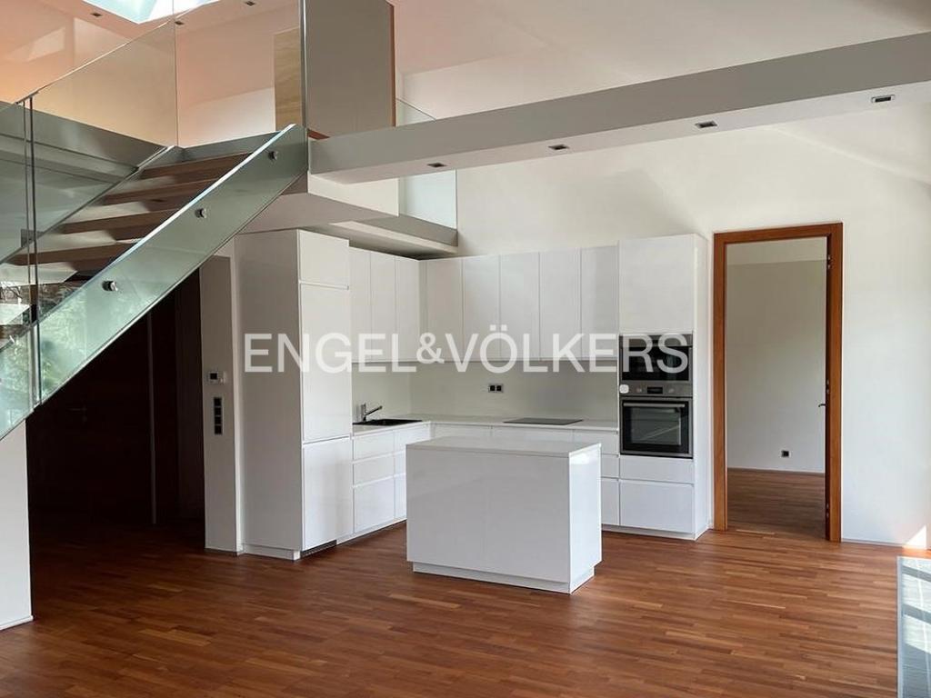 Pronájem bytu 4+kk 175 m2