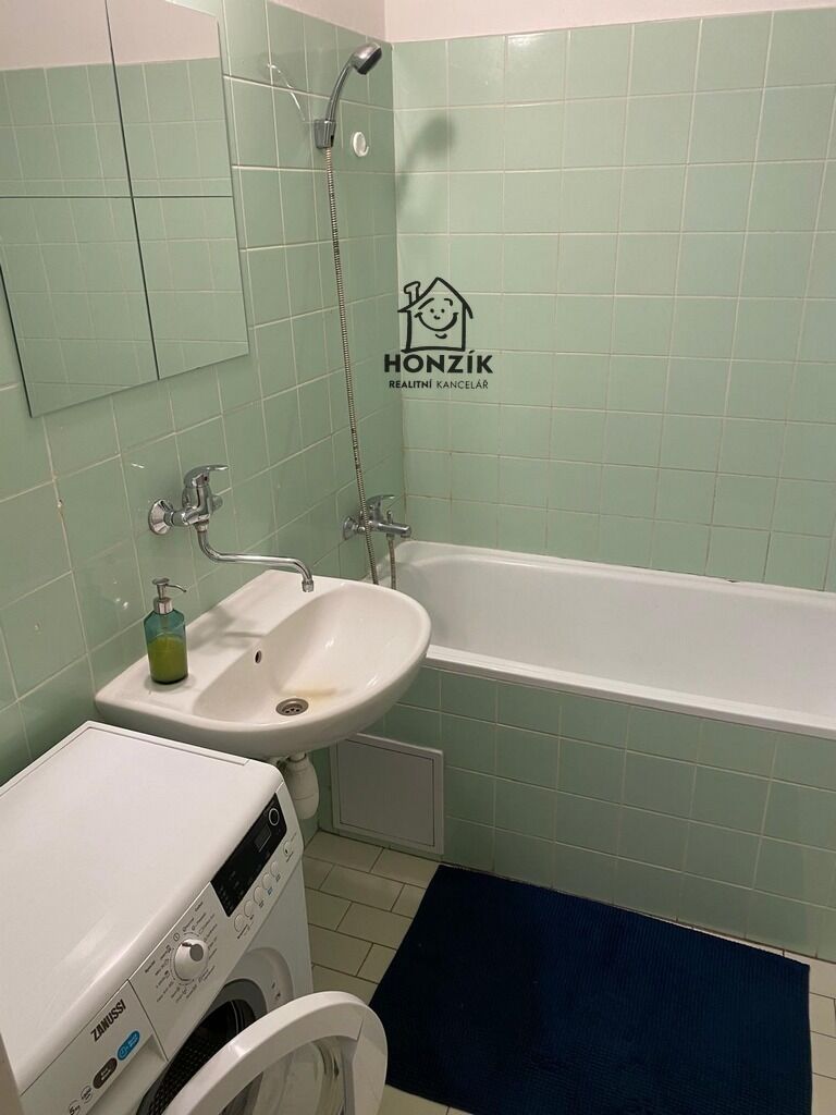 Prodej bytu 1+kk 43 m2, Praha – náhled fotky 9