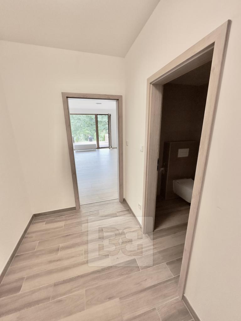 Pronájem bytu 1+kk 35 m2, Slaný – náhled fotky 7