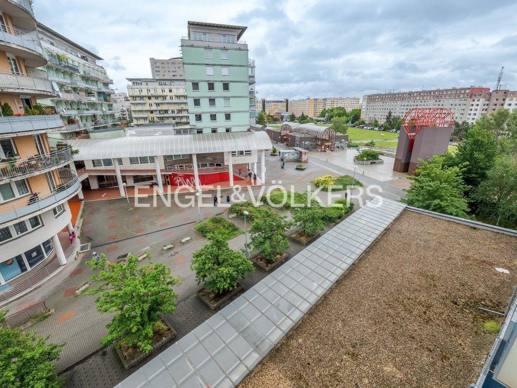 Pronájem bytu 3+kk 82 m2