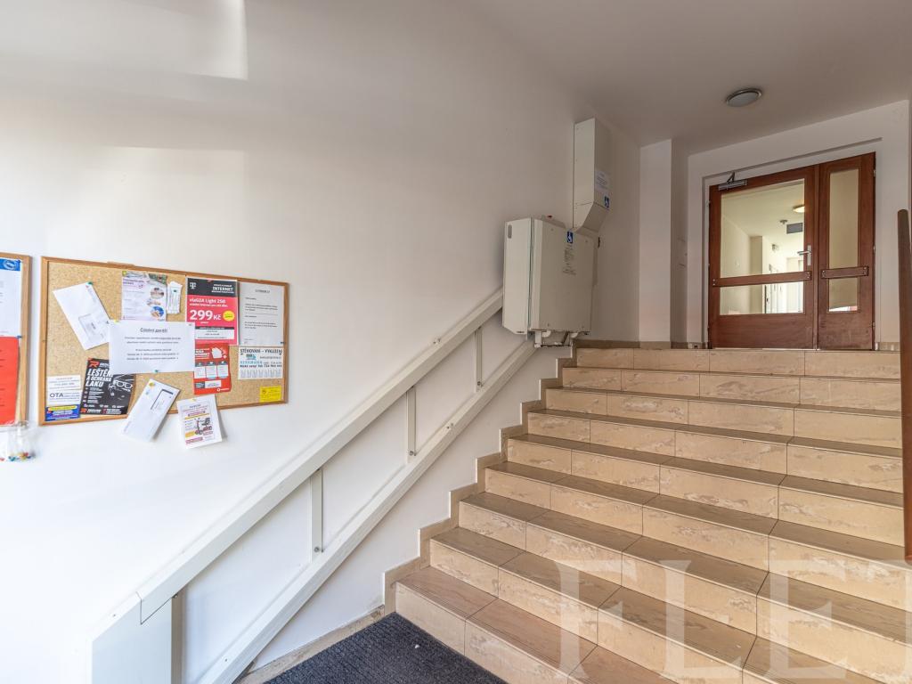 Pronájem bytu 2+kk 53 m2, Praha – náhled fotky 14