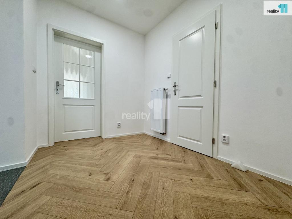 Pronájem bytu 2+1 64 m2, Praha – náhled fotky 9