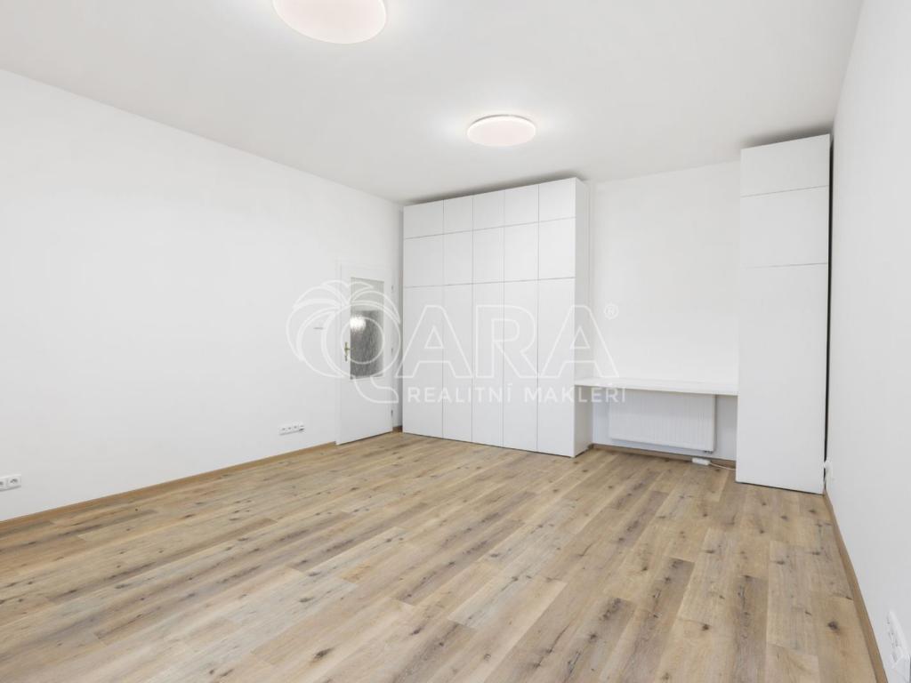 Pronájem bytu 3+kk 74 m2