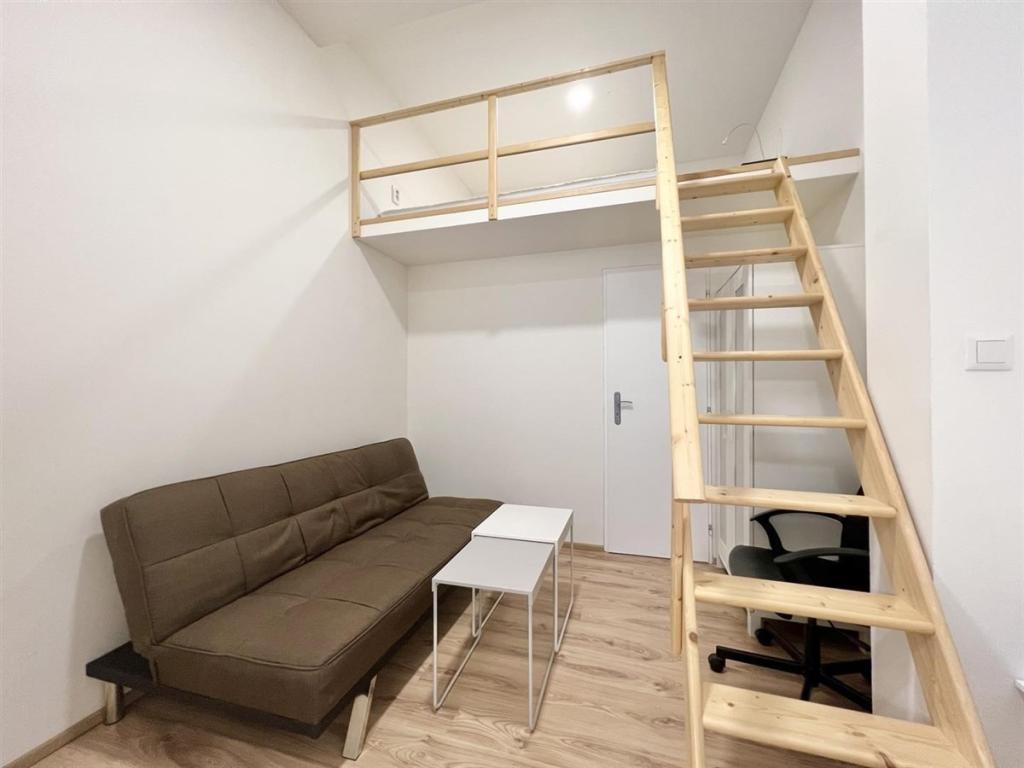 Pronájem bytu 1+kk 23 m2