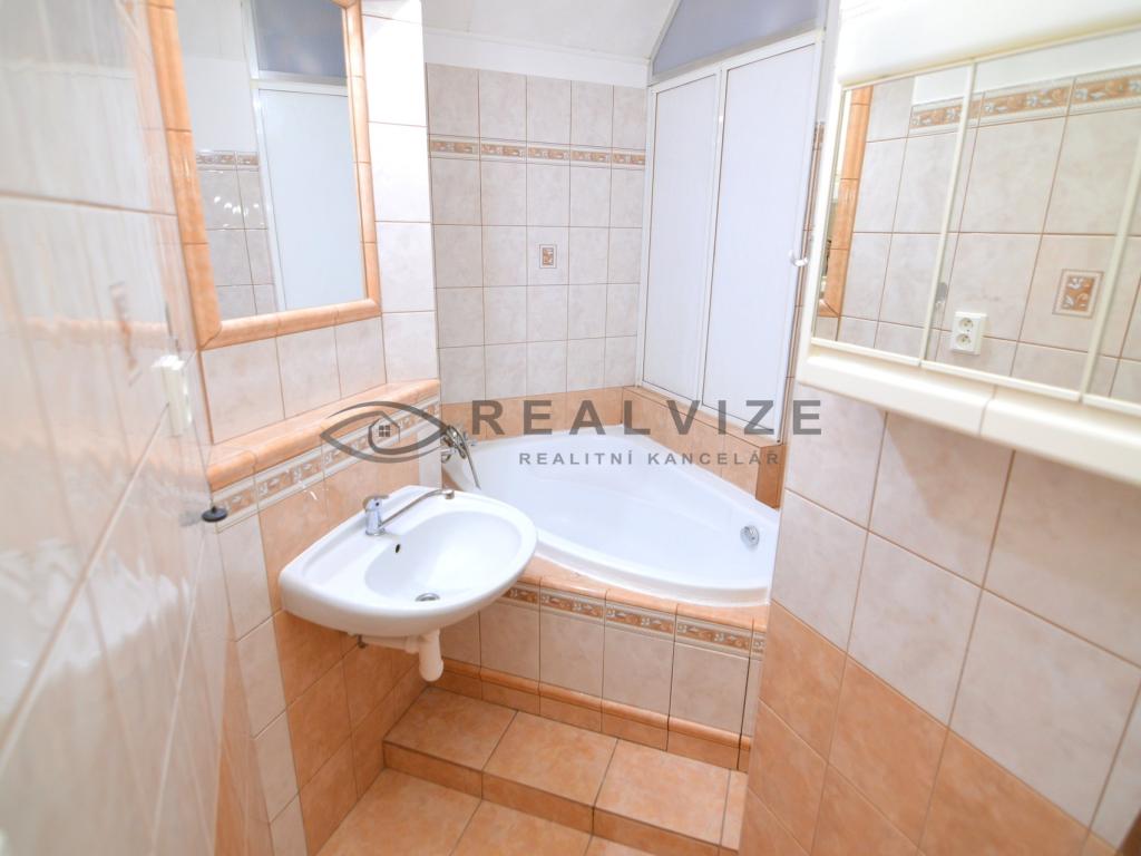 Pronájem bytu 3+1 70 m2, České Budějovice – náhled fotky 11
