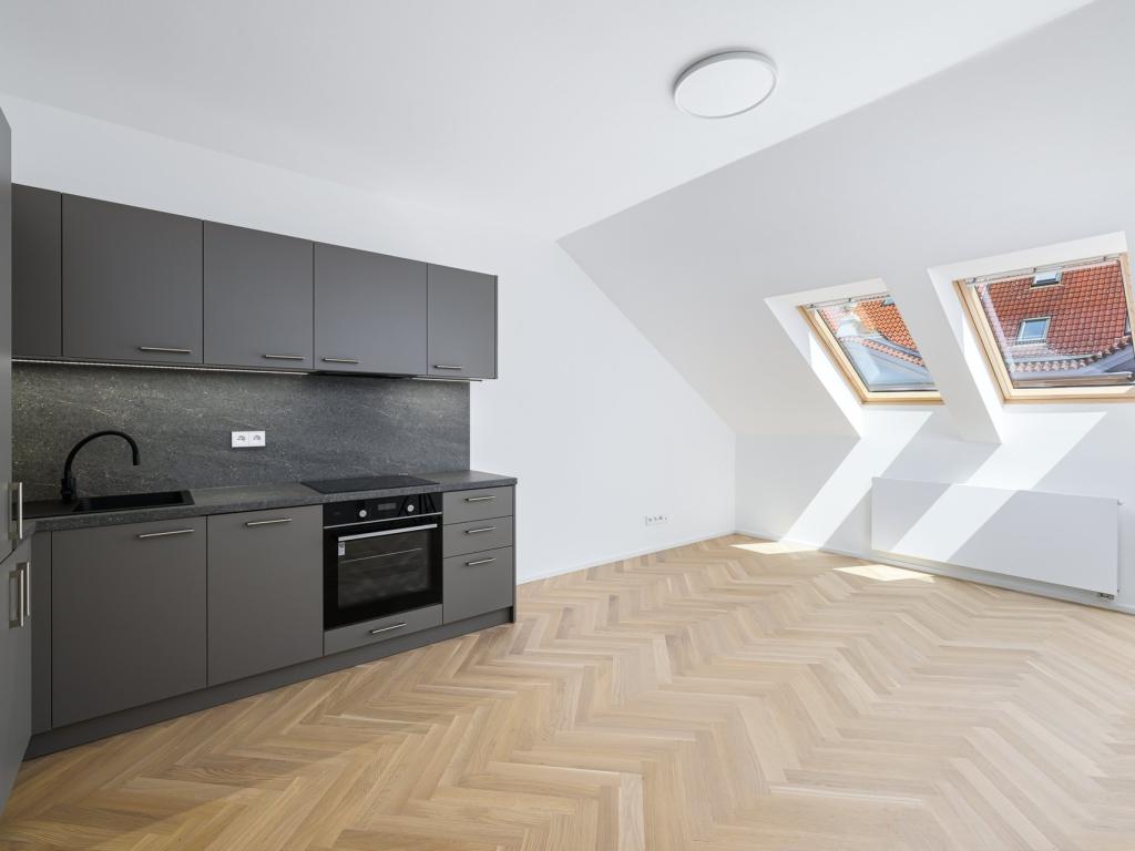 Pronájem bytu 4+kk 111 m2