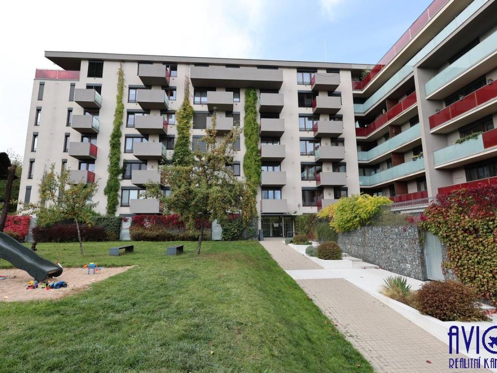 Pronájem bytu 2+kk 50 m2, Praha – náhled fotky 3