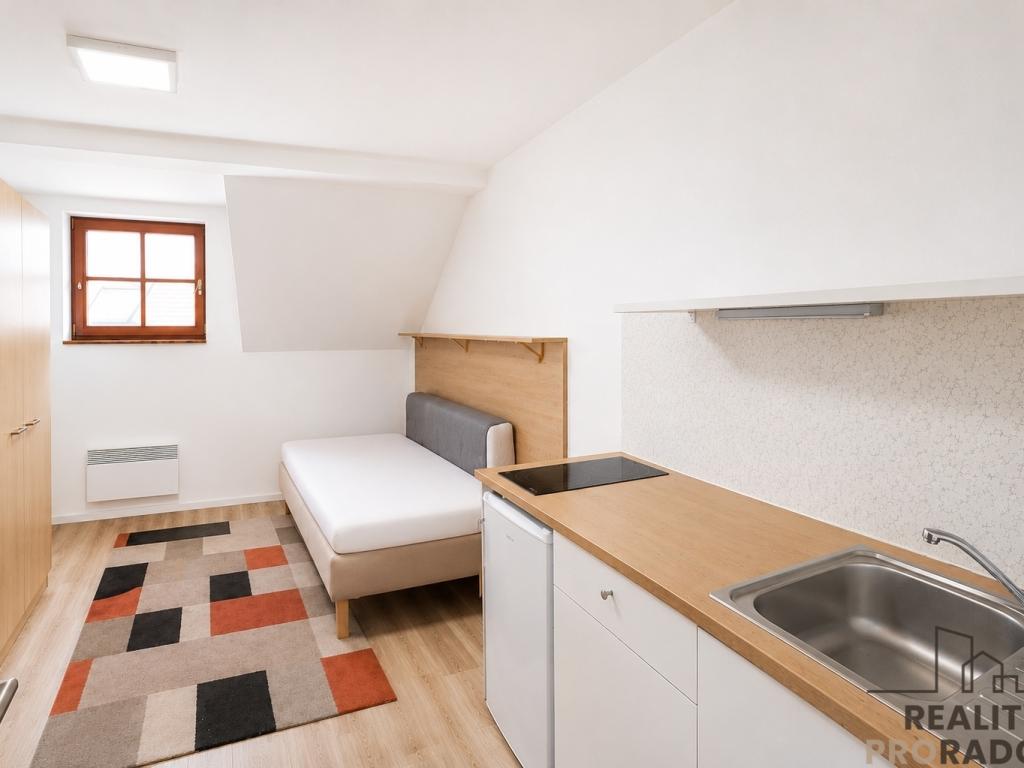 Pronájem bytu 1+kk 28 m2