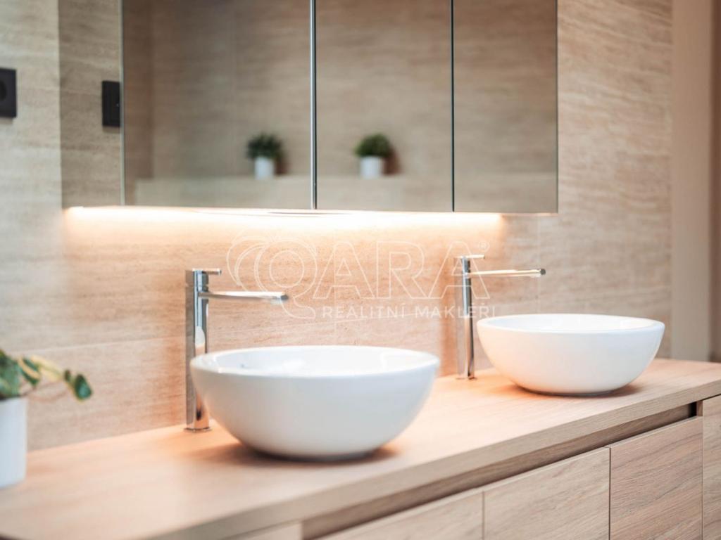 Pronájem bytu 5+kk 335 m2, Praha – náhled fotky 10