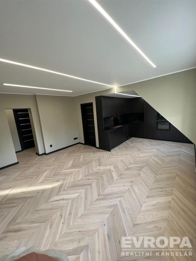 Pronájem bytu 3+kk 71 m2, Opava – náhled fotky 8