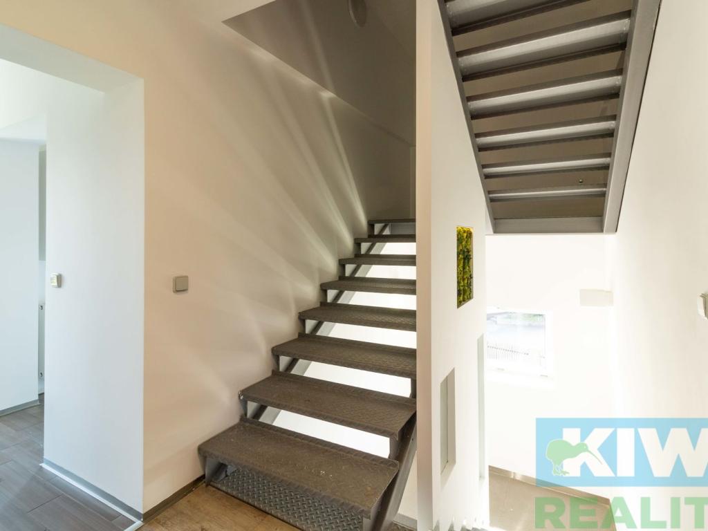 Prodej domu 251 m² – pohled 4
