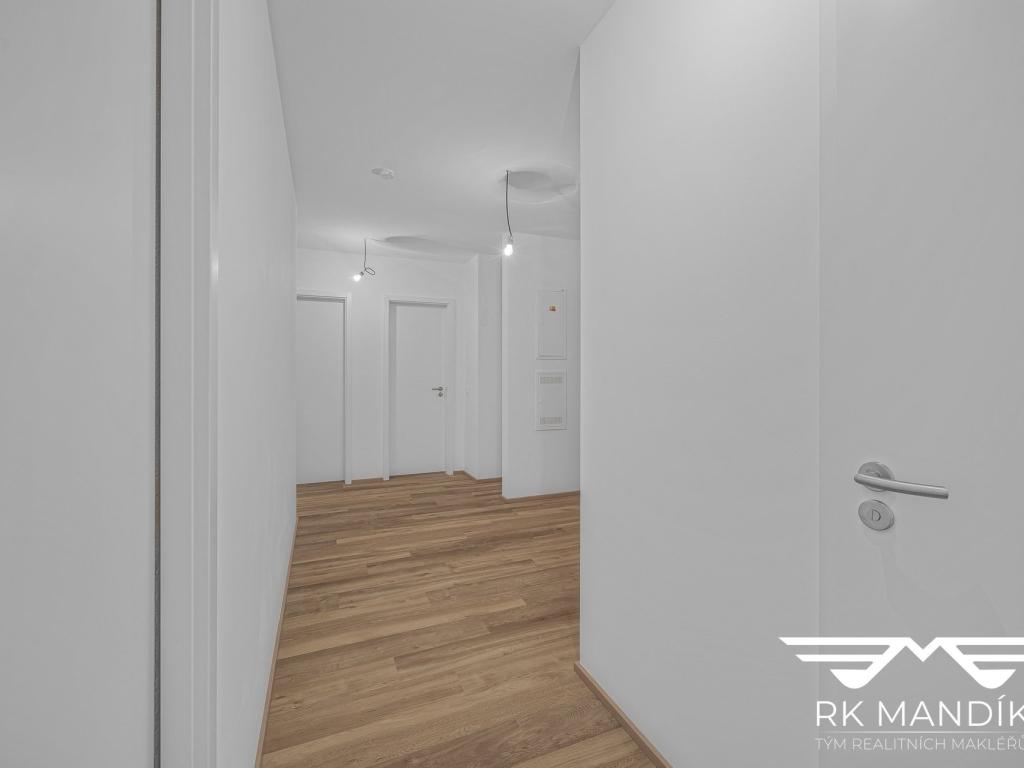 Pronájem bytu 3+kk 86 m2, Praha – náhled fotky 26