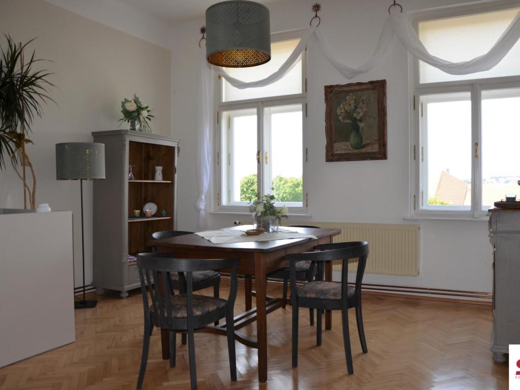 Pronájem bytu 2+kk 100 m2