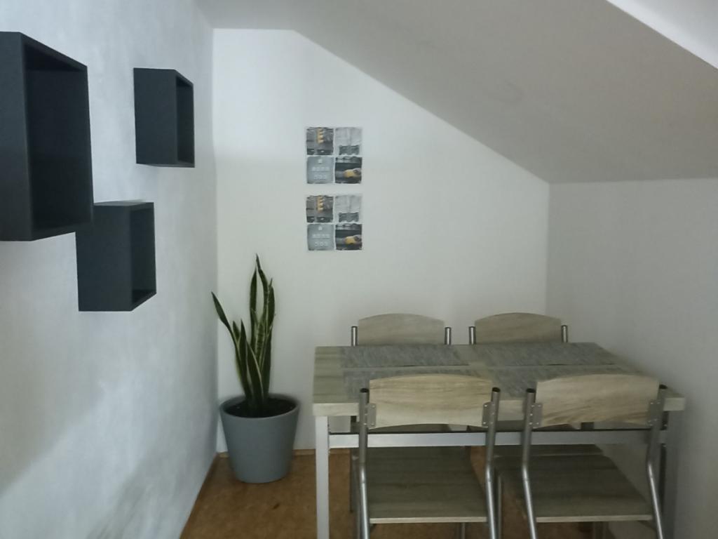 Pronajem bytu 2+1 85 m2