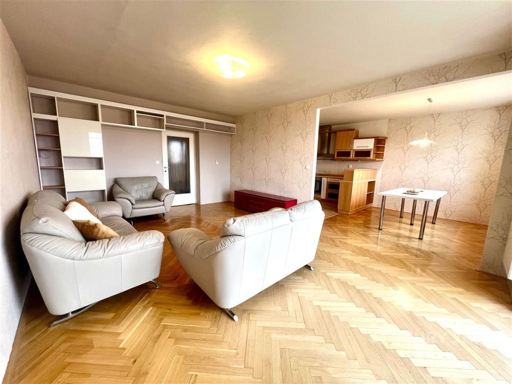 Pronájem bytu 3+kk 93 m2
