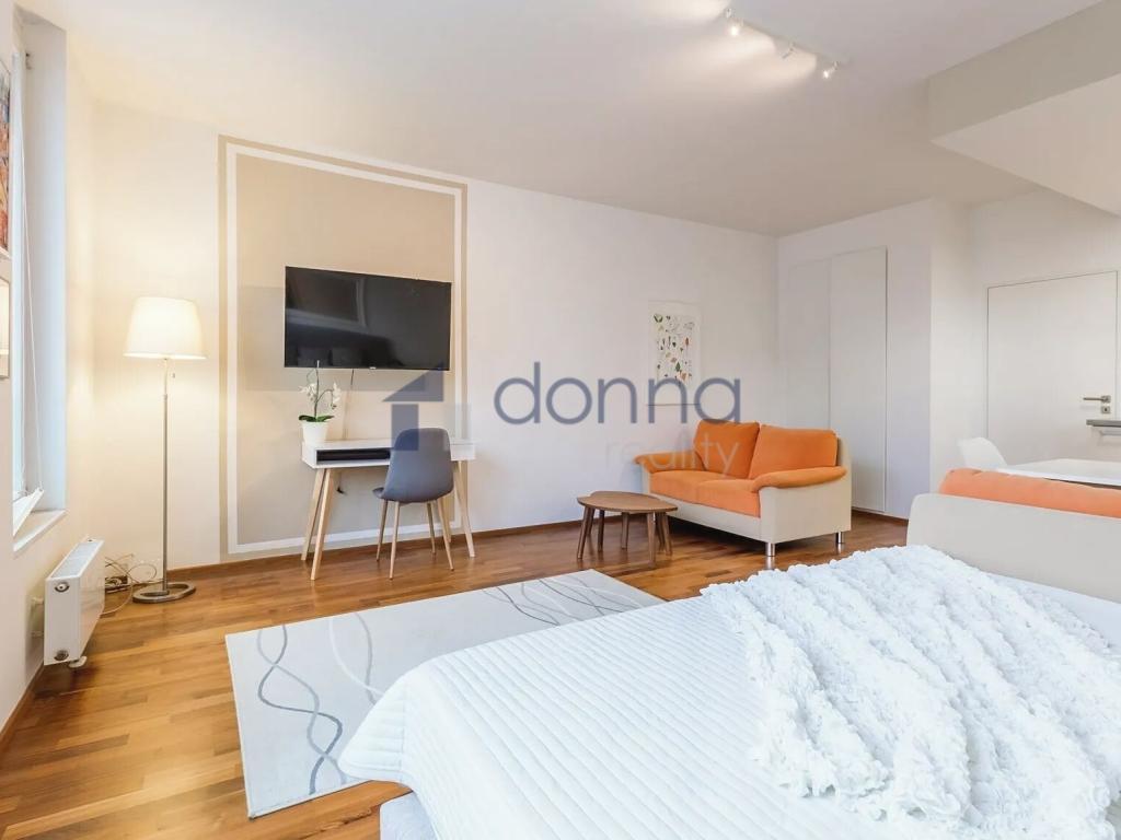 Pronájem bytu 1+kk 43 m2