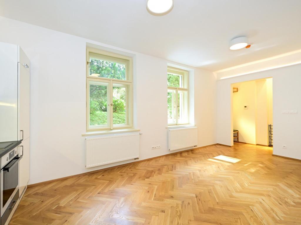 Pronájem bytu 1+kk 32 m2