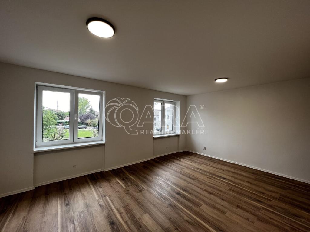 Pronájem bytu 1+kk 38 m2