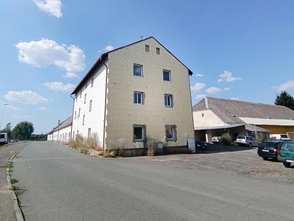 Prodej bytu 3+kk, Planá – náhled fotky 13