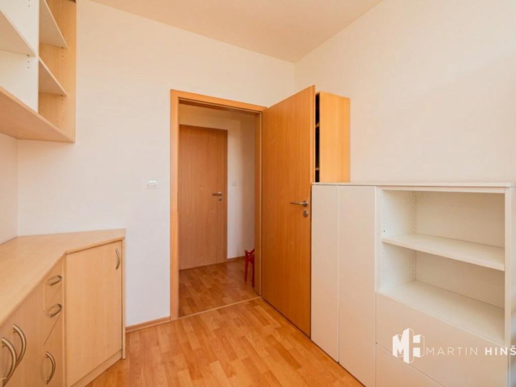 Pronájem bytu 3+kk 72 m2, Praha – náhled fotky 12