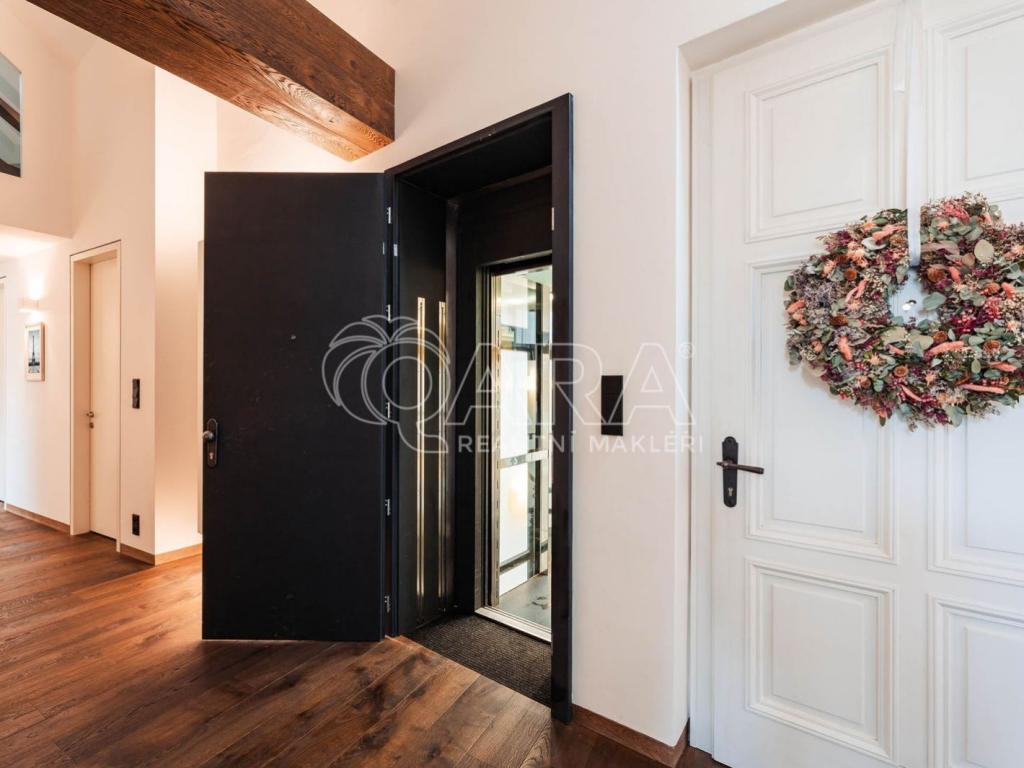 Pronájem bytu 5+kk 335 m2, Praha – náhled fotky 20