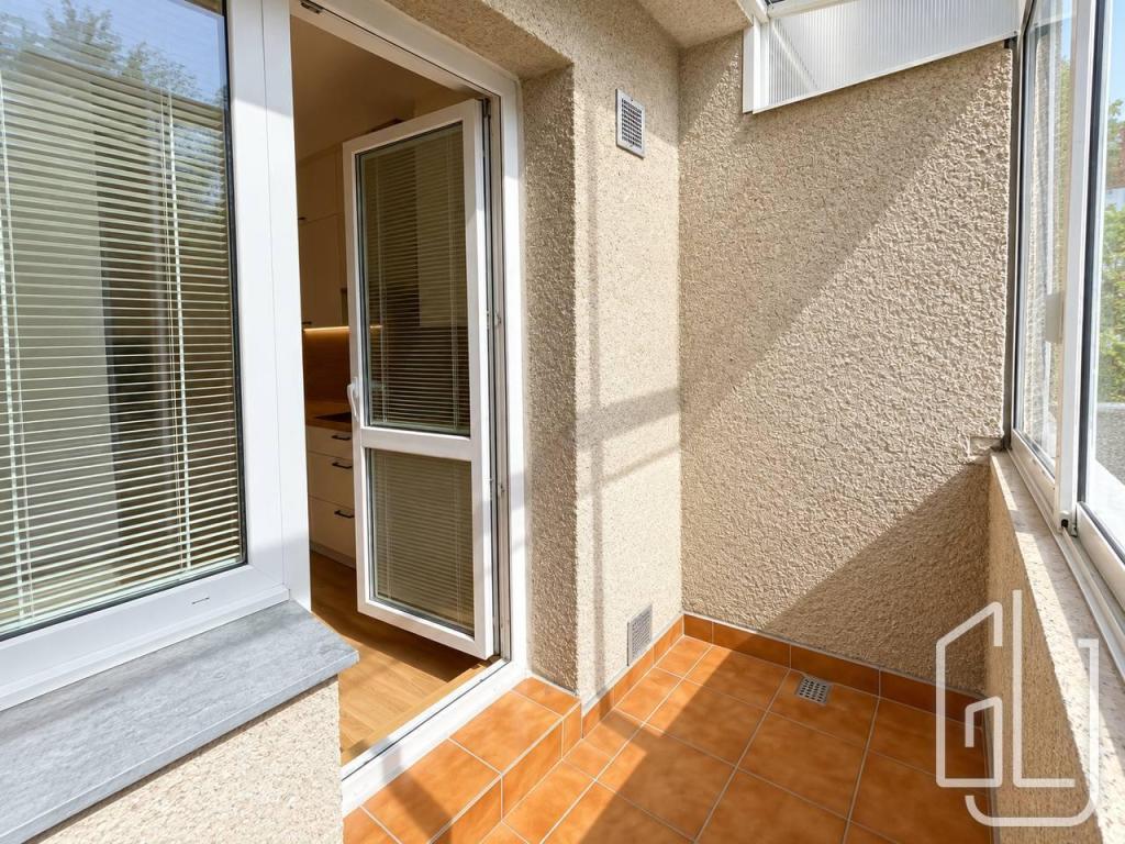 Pronájem bytu 3+1 95 m2, Praha – náhled fotky 15