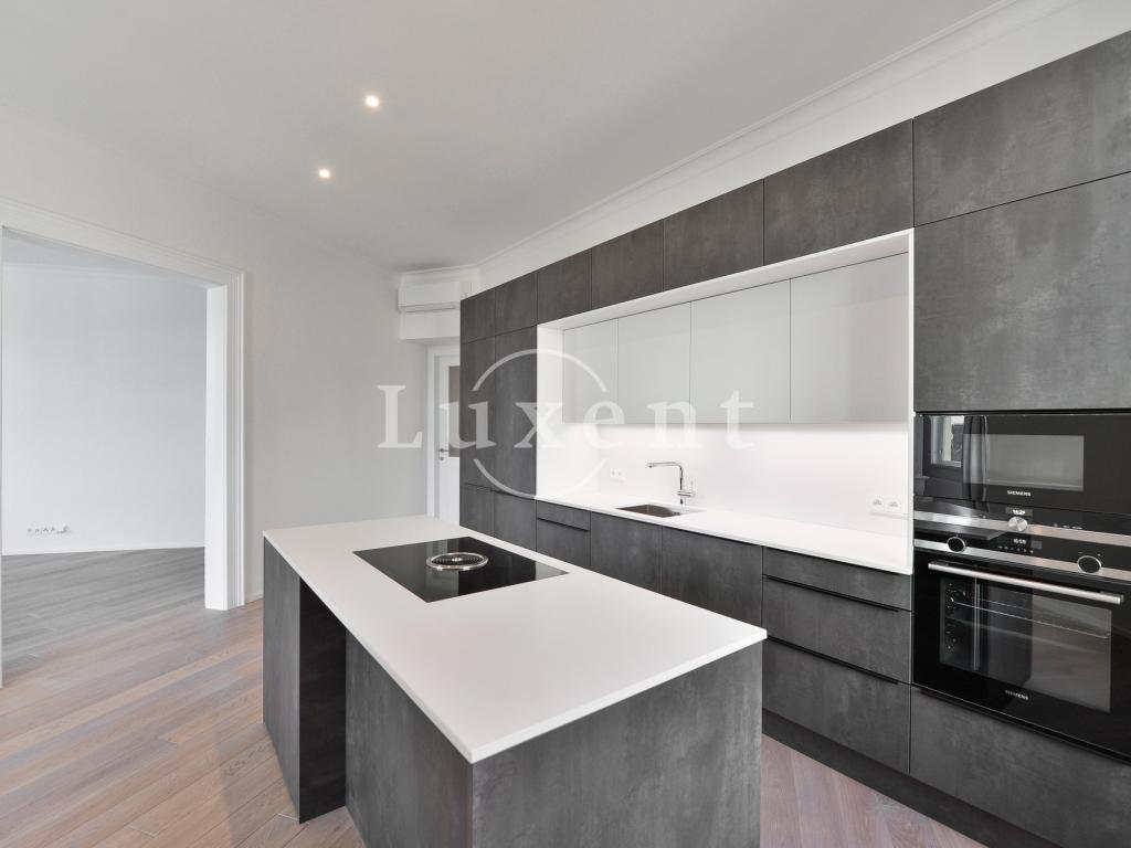Pronájem bytu 3+kk 137 m2, Praha – náhled fotky 2