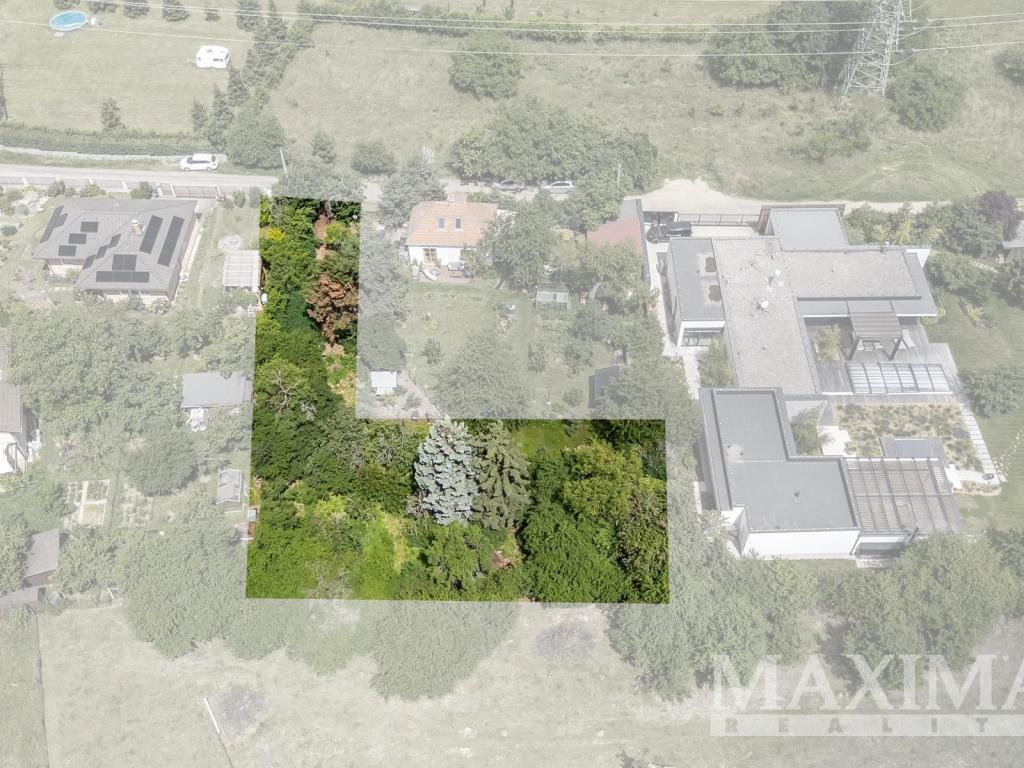 Prodej pozemku 890 m2