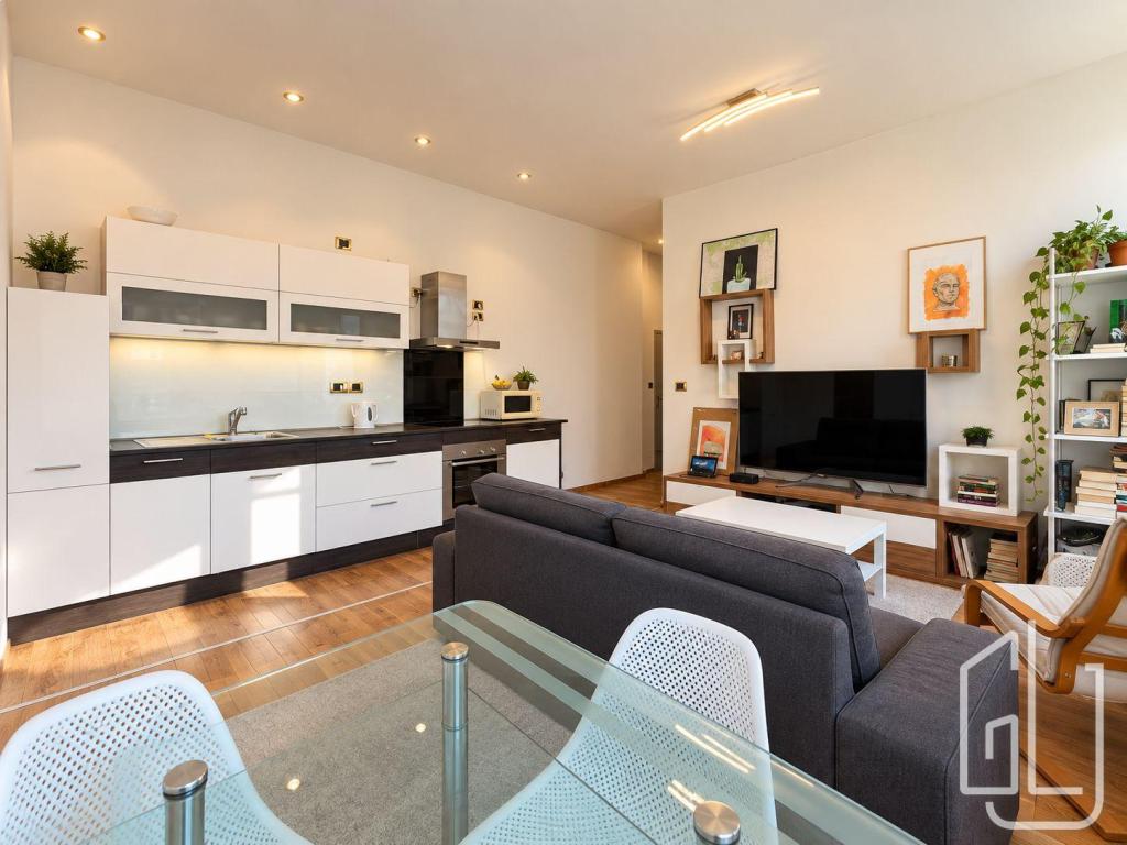 Prodej bytu 3+kk 60 m2, Praha – náhled fotky 2