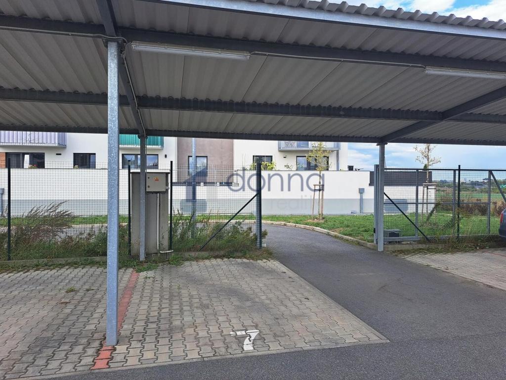 Pronájem bytu 3+kk 76 m2, Praha – náhled fotky 15