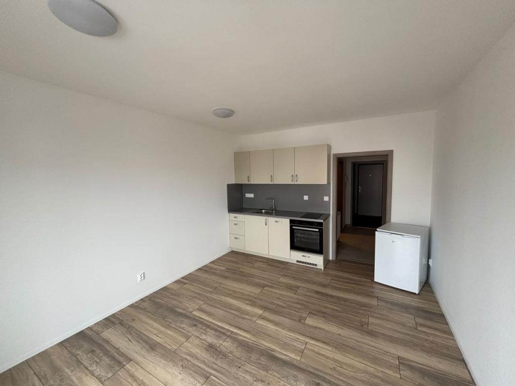 Pronájem bytu 1+kk 27 m2