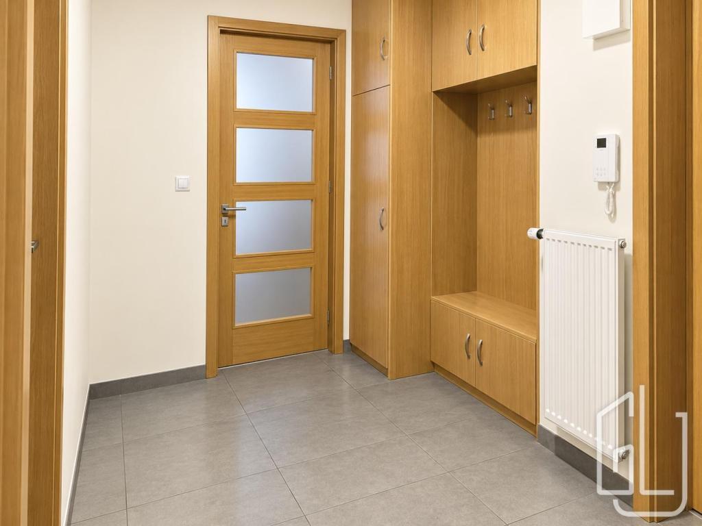Pronájem bytu 2+kk 57 m2, Praha – náhled fotky 8