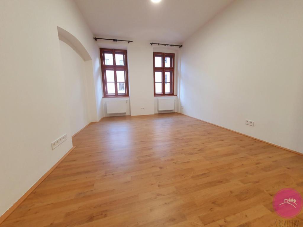 Pronájem bytu 1+kk 33 m2