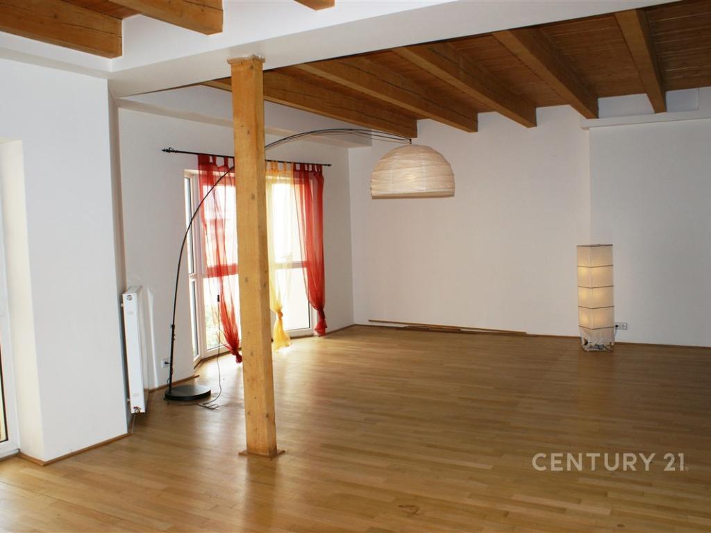 Pronájem bytu 2+kk 120 m2