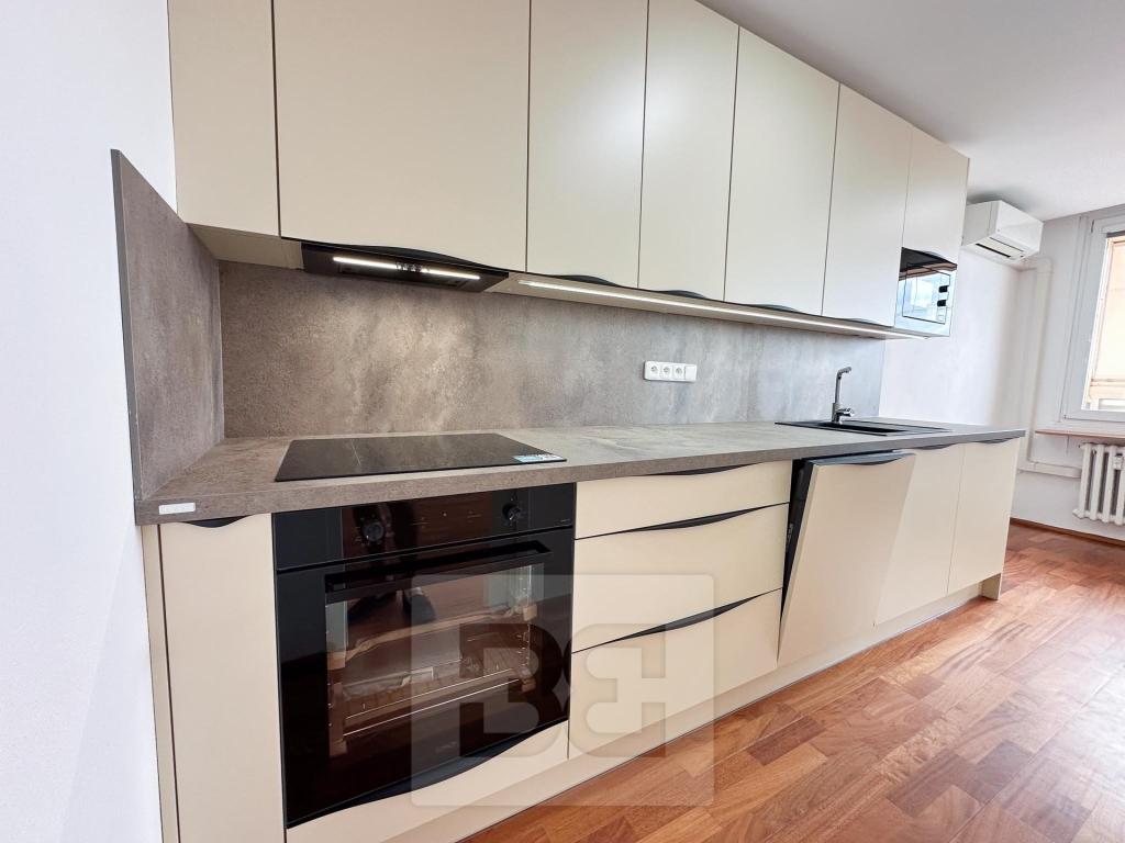 Pronájem bytu 3+kk 80 m2