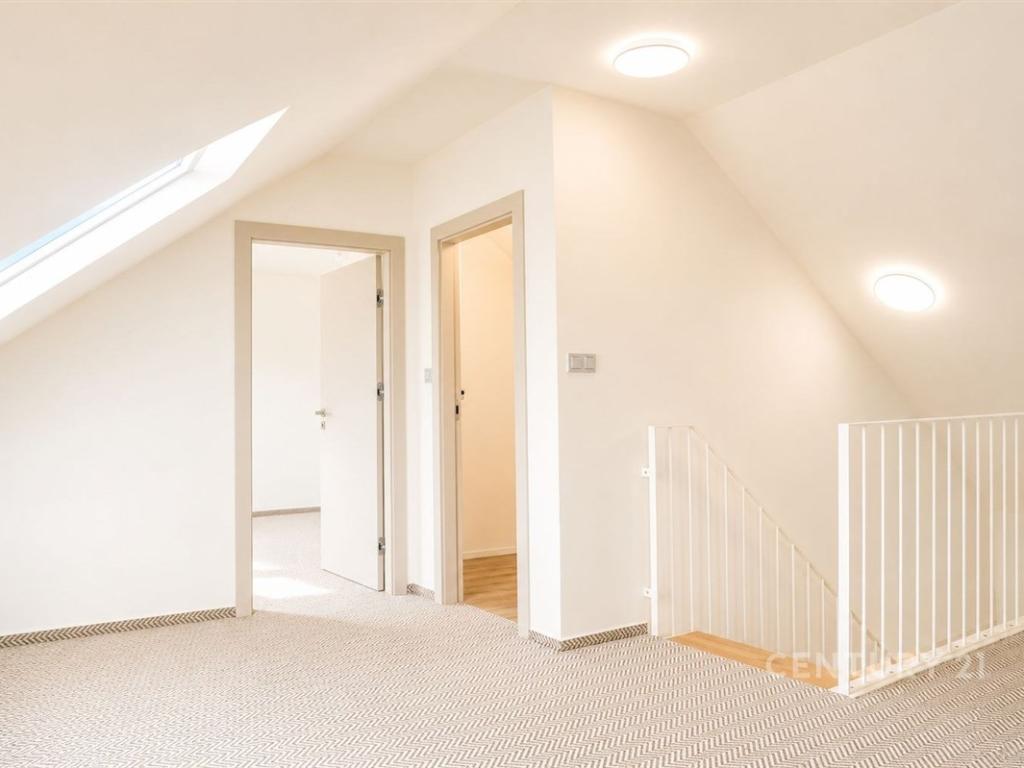 Pronájem domu 236 m2, Benešov – náhled fotky 23